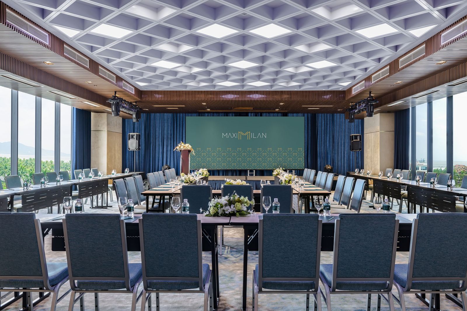 Maximilan Danang Beach Hotel